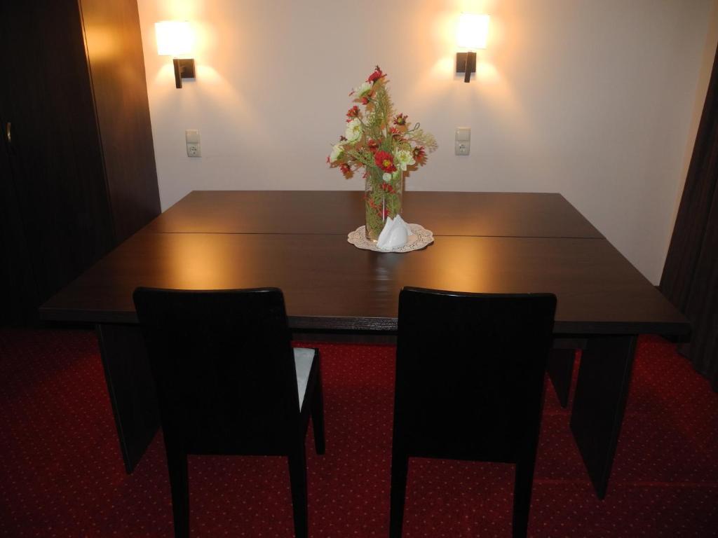 Hotel 12 Kharkov Ngoại thất bức ảnh