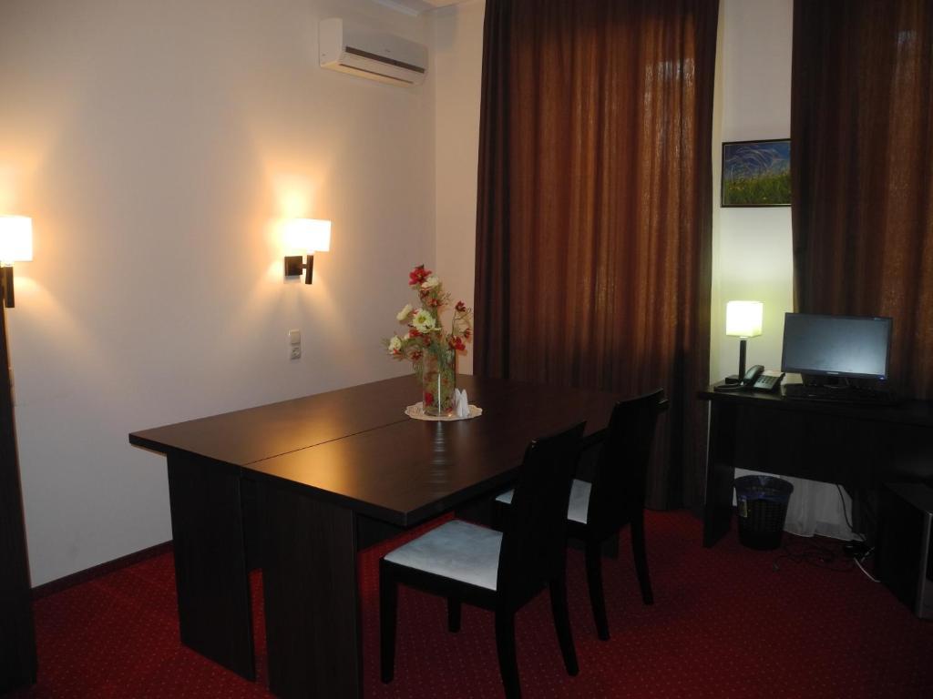 Hotel 12 Kharkov Ngoại thất bức ảnh