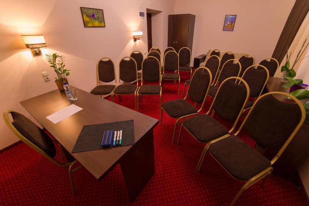 Hotel 12 Kharkov Ngoại thất bức ảnh